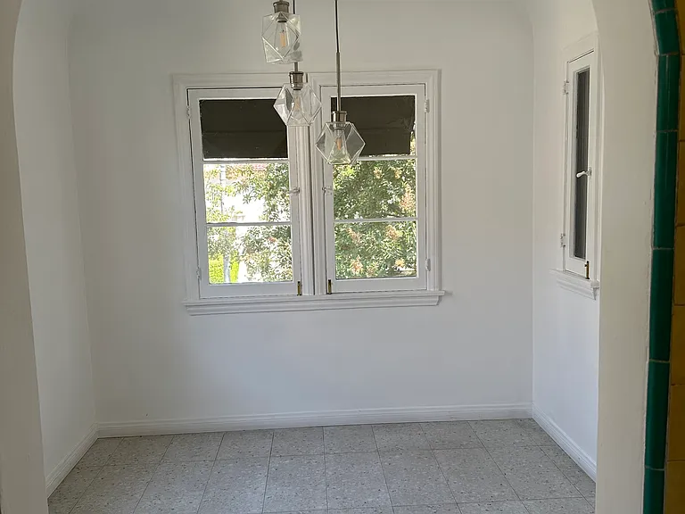Entrance to eat-in-kitchen nook