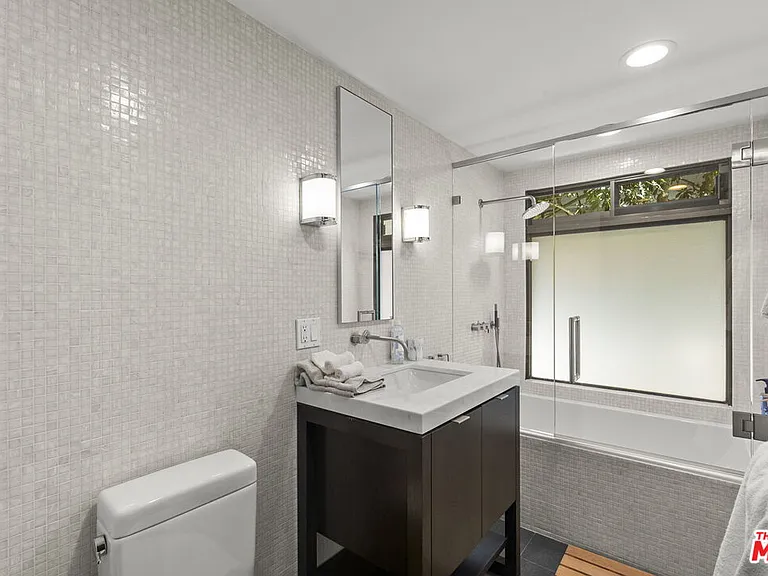 31833 Sea Level Dr — Photo 36