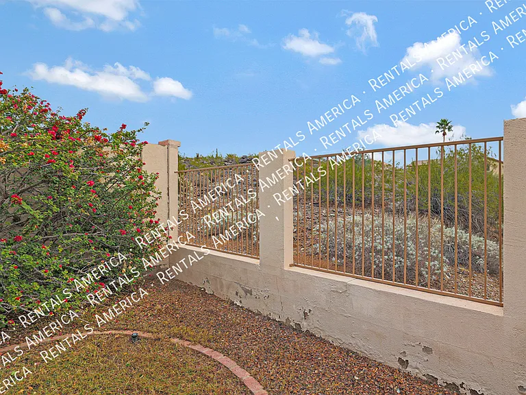 263 E Ashurst Dr — Photo 33