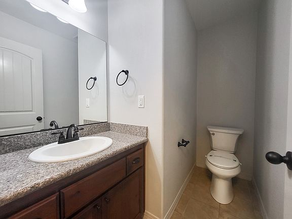 4th image of 409 Madrona Ave SE