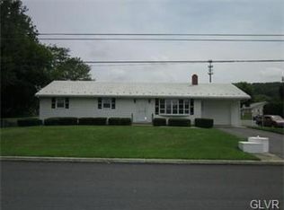 329 Williams Ave, Walnutport, PA 18088