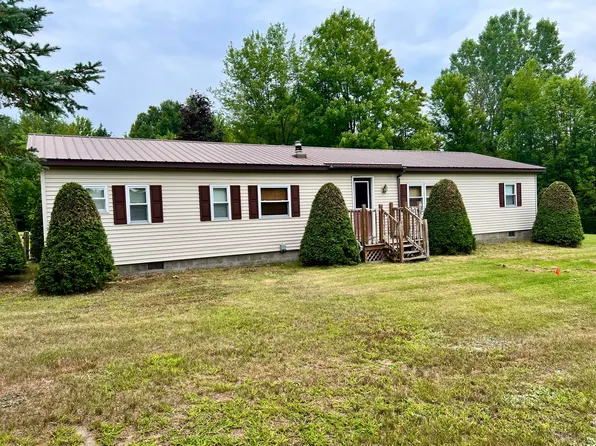 12 Bears Den Way, Mooers Forks, NY 12959