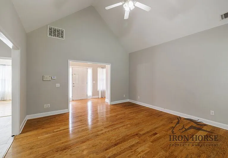 411 Timber Creek Dr — Photo 10