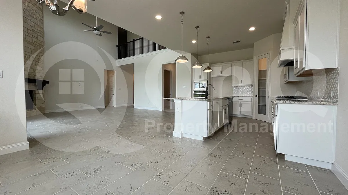 4 bed, 3.5 bath, 3289 sqft, $3,225 — Photo 2
