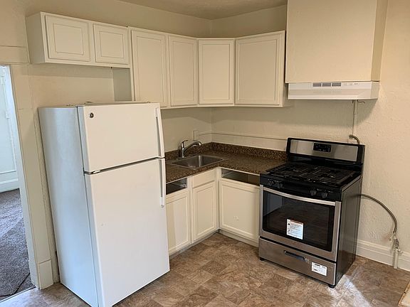 3rd image of 1828 E 38th Ave