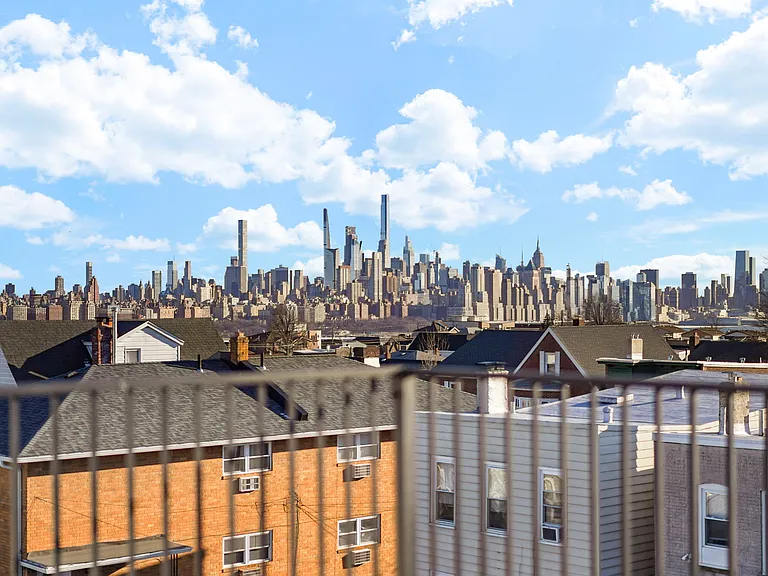 222 Washington Pl — Photo 37