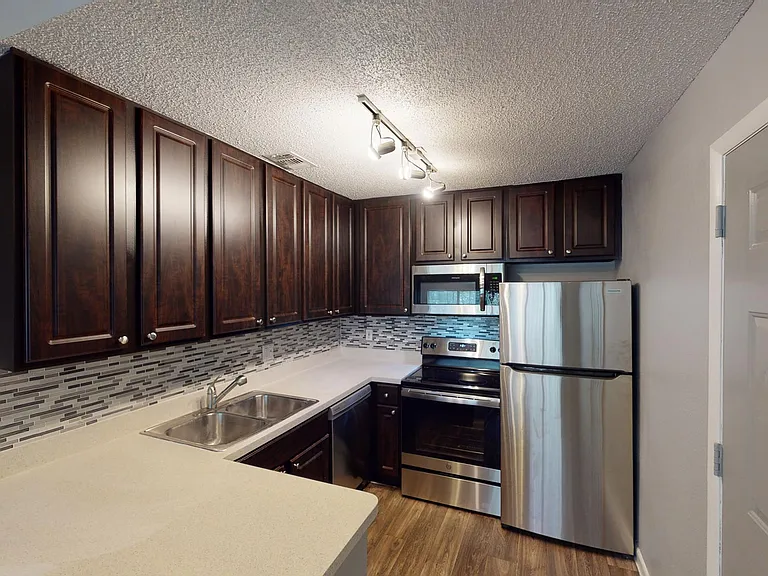 Altamira Place Apartment Homes — Photo 56
