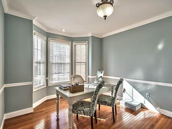 5th image of 105 Southridge Dr