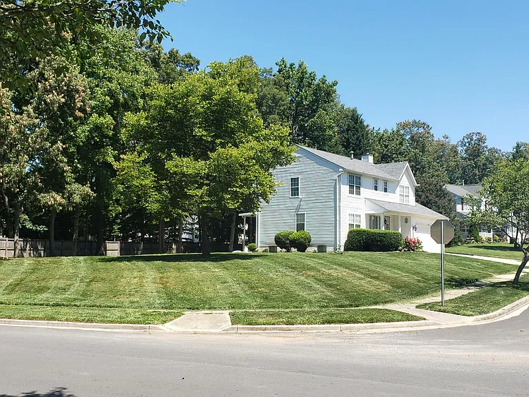 9703 Mount Royal Ct — Photo 1