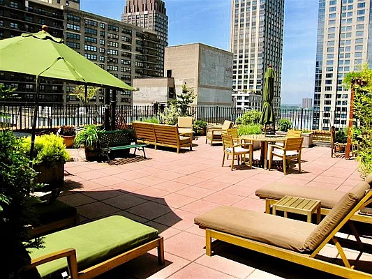 Rented by Engel & Völkers New York City | media 21