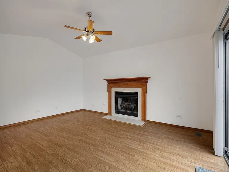 1127 Ashbrook Dr — Photo 12