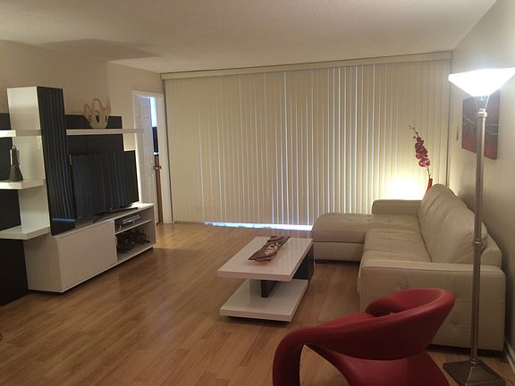 5th image of 18031 Biscayne Blvd APT 1902