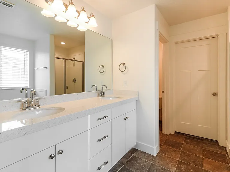 4907 E Breezy Patch Rd — Photo 10