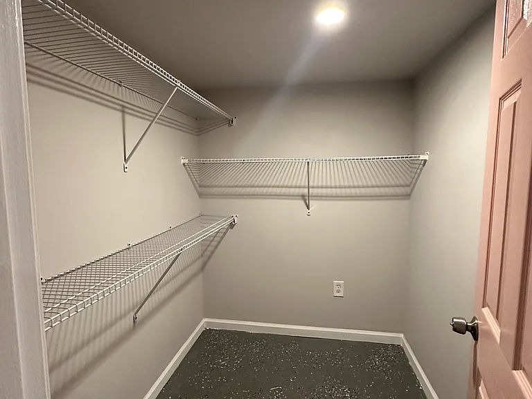 2032 Juanita St #2032B — Photo 6