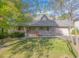 516 Silverwood Pl, Branson West, MO 65737