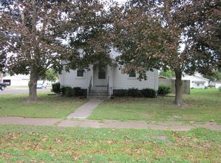 730 N Franklin St, Staunton, IL