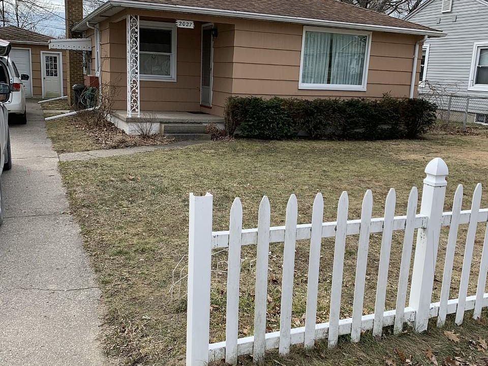 1st image of 2027 Lawnel Ave