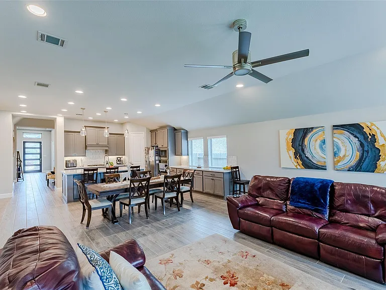 20430 Avelignese Way — Photo 12