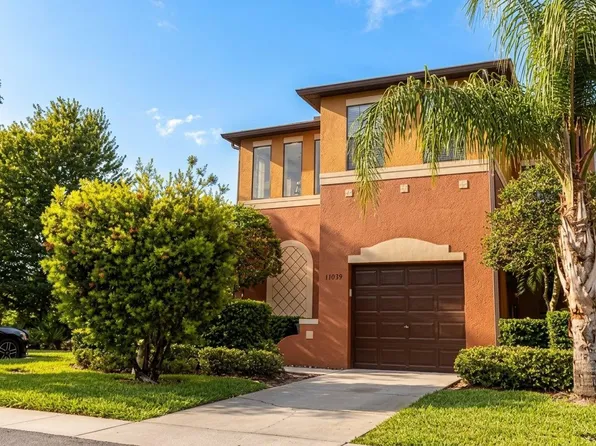 30039 Mossbank Dr, Zephyrhills, FL 33543
