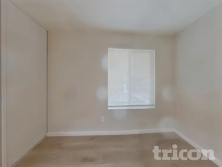 2308 Clinton Ct — Photo 6