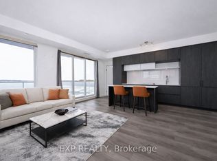 2 David Eyer Rd #525, Richmond Hill, ON L4S 0N6