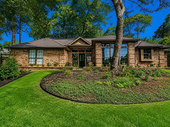 3rd image of 3518 Edgehill Dr