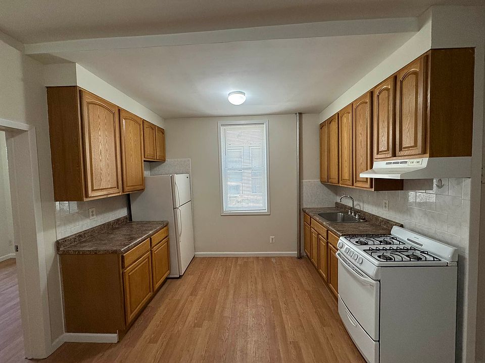 1st image of 32-20 41st St #2