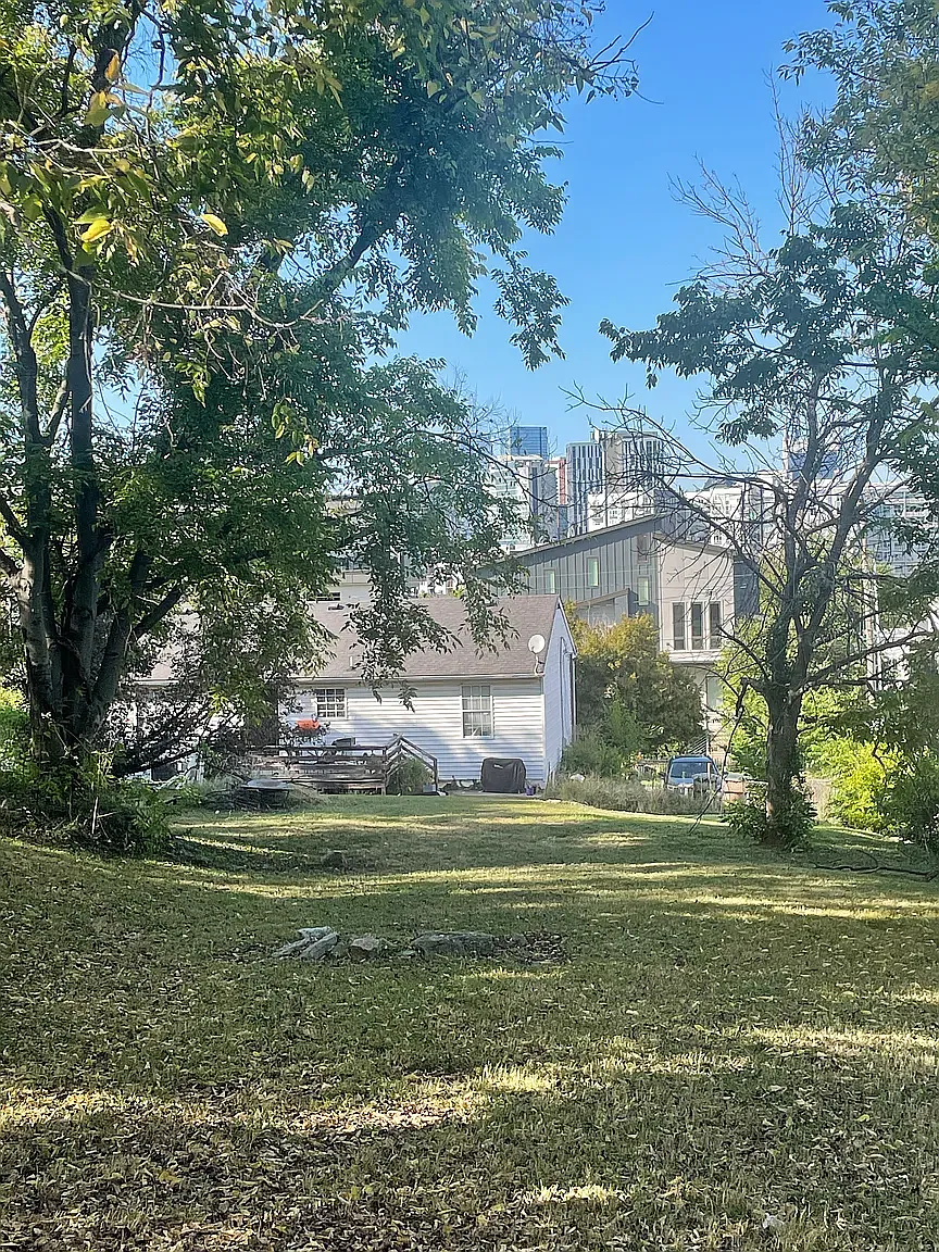 3 bed, 1056 sqft, $1,000 — Photo 1