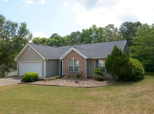 4620 Fox Forrest Dr, Flowery Branch, GA 30542