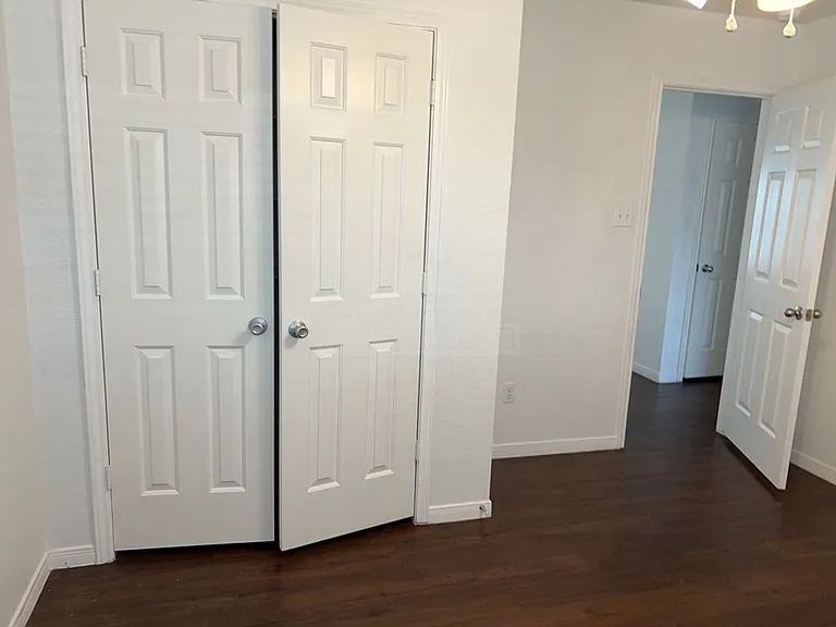 3304 Catalina Dr — Photo 13