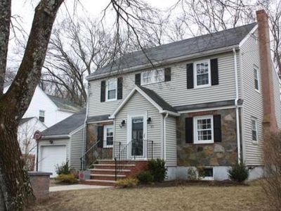 60 Gulliver St, Milton, MA, 02186