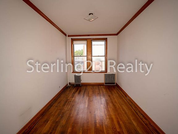 5th image of 2601 24th Ave APT 2