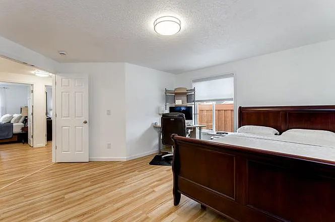409 SE 160th Ave — Photo 9