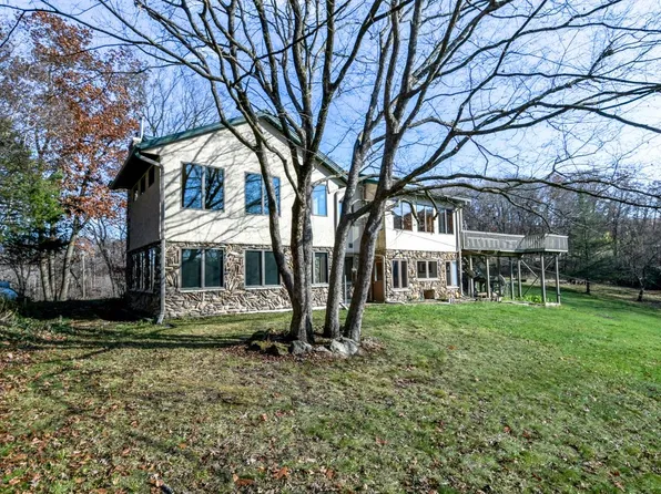 S11407 Badger Rd, Spring Green, WI 53588