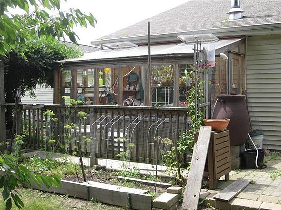 5th image of 3010 Columbine Cir