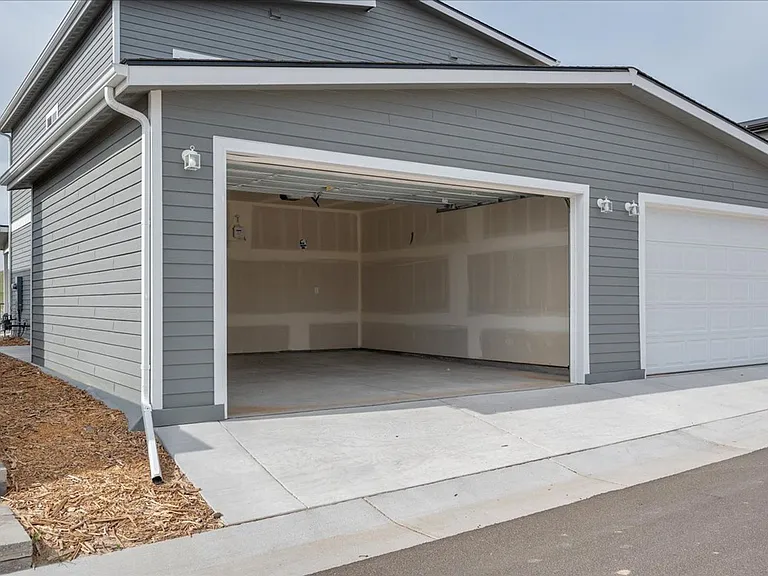 1724 Richard Martin Dr — Photo 24