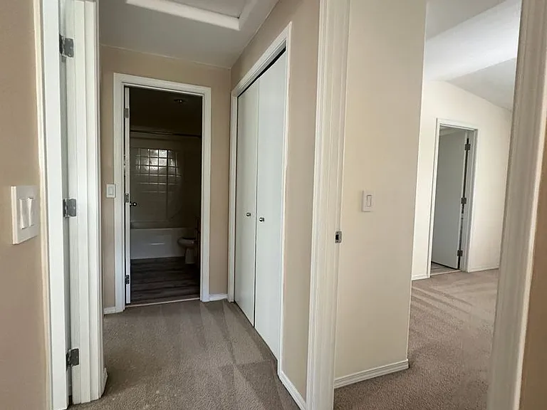 18524 Woodside Dr SE — Photo 8