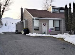 2235 Spring Grove Dr, Williamsport, PA 17701