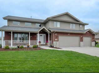 8743 Fairfield Ln, Tinley Park, IL