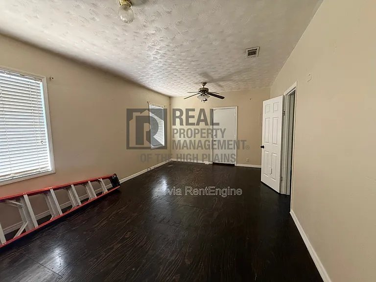 1314 NW 10th Ave — Photo 8