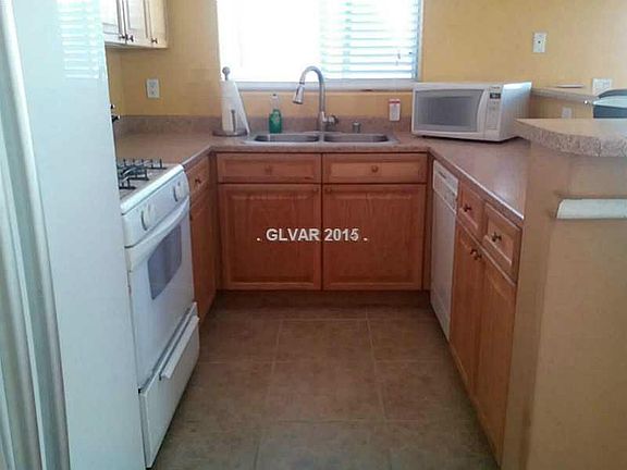 5th image of 8822 Tomnitz Ave Unit 102