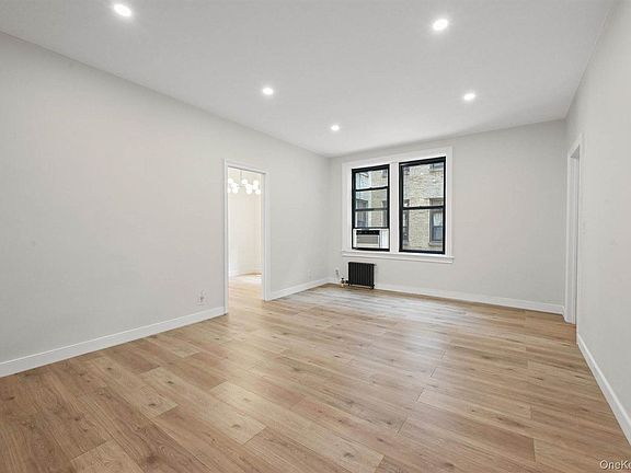 4th image of 136-05 Sanford Ave #4