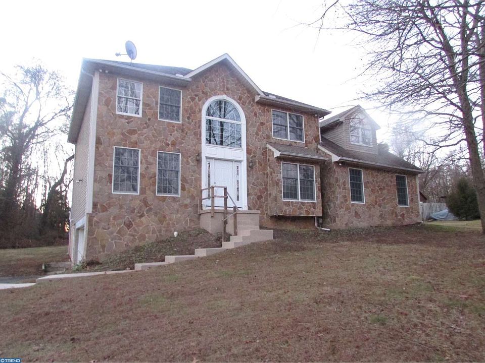 1st image of 1013 White Birch Dr