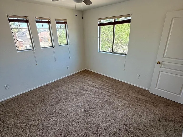 4319 W Darrel Rd — Photo 15