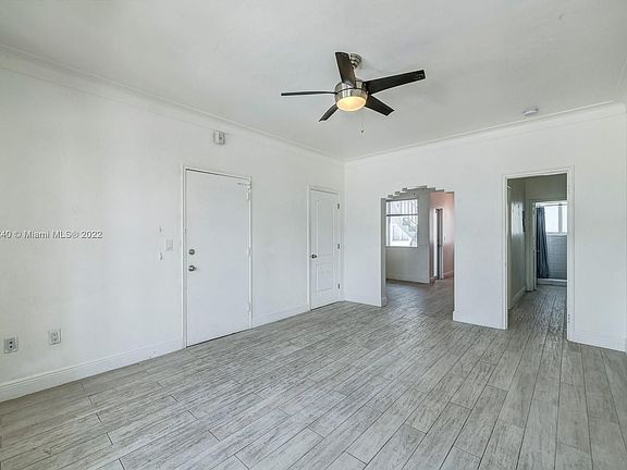 4th image of 600 12th St APT 10