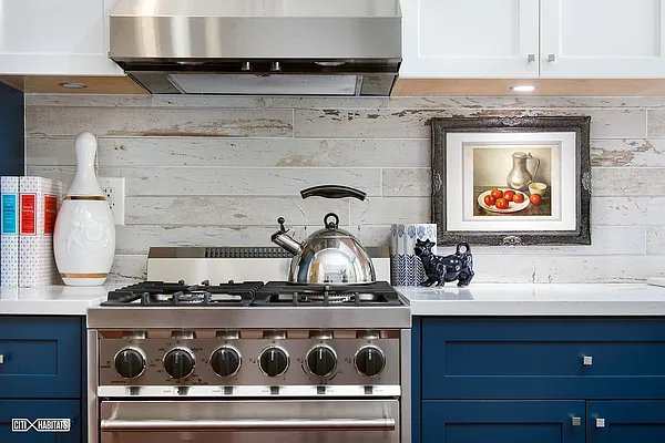 Sold by Citi Habitats | media 13