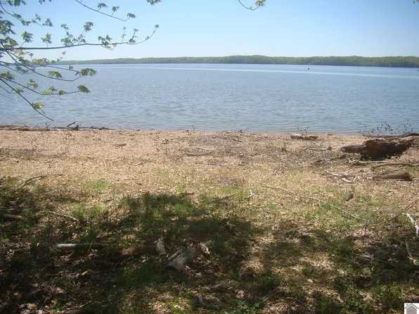 75 Whispering Winds Rd, Cadiz, KY 42211