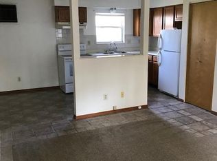 827 S Cleveland Ave APT 4, Mogadore, OH 44260