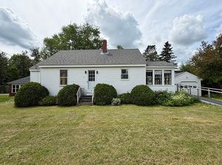 7 Abraham St, Houlton, ME 04730