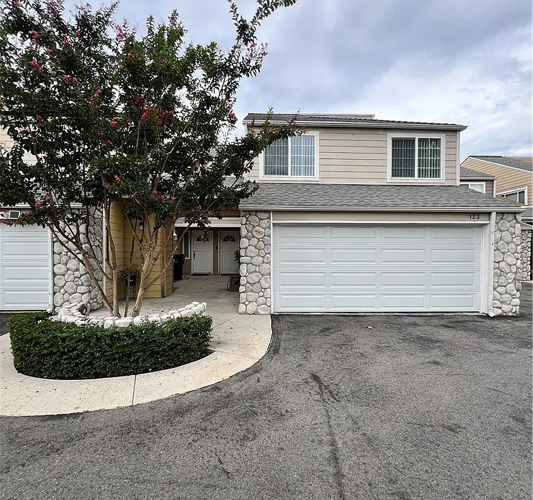 23541 Avenida La Caza #123C